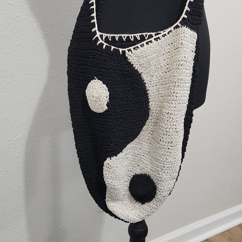 Y2K 90’s Yin Yang Woven Purse Bag Crossbody Crochet Black White Statement Hobo